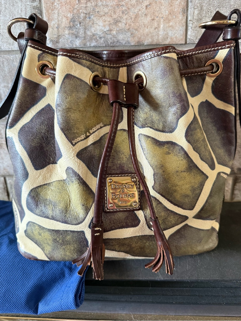 Dooney & Bourke Giraffe-Print Leather Drawstring Bucket Bag in Brown/Cream